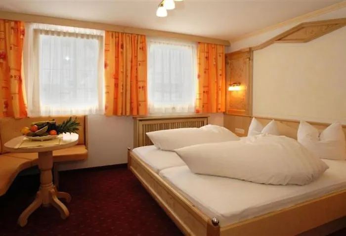 Kristall Hotel 3*